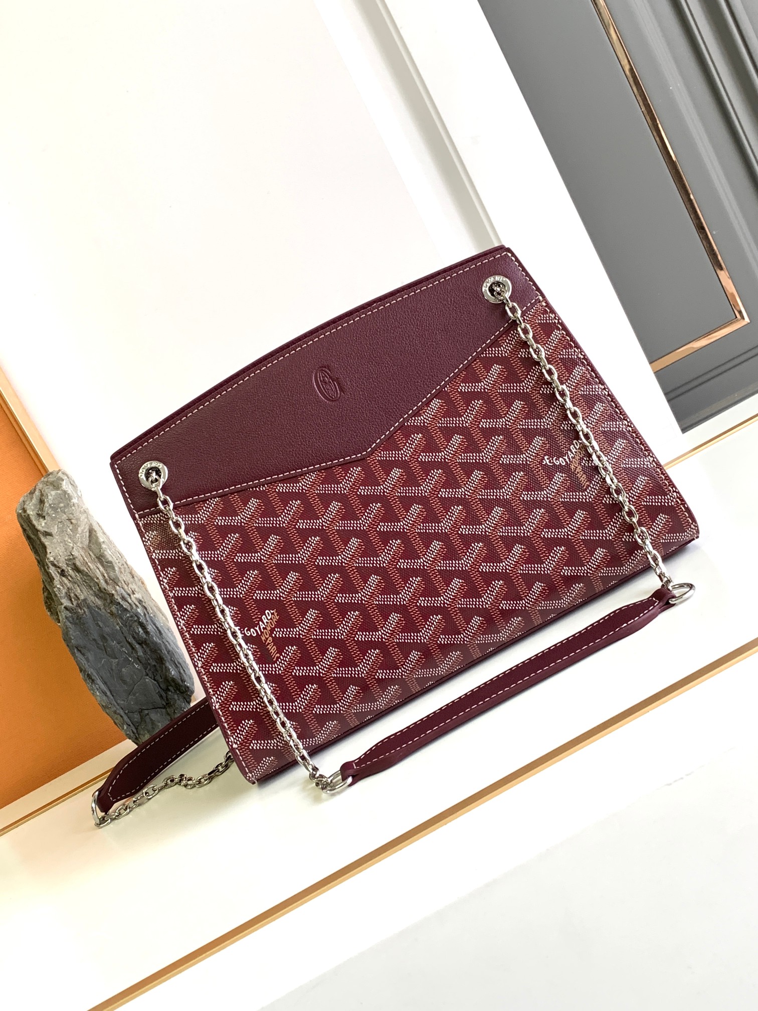 Rouette Structure PM Shoulder Bag In Burgundy